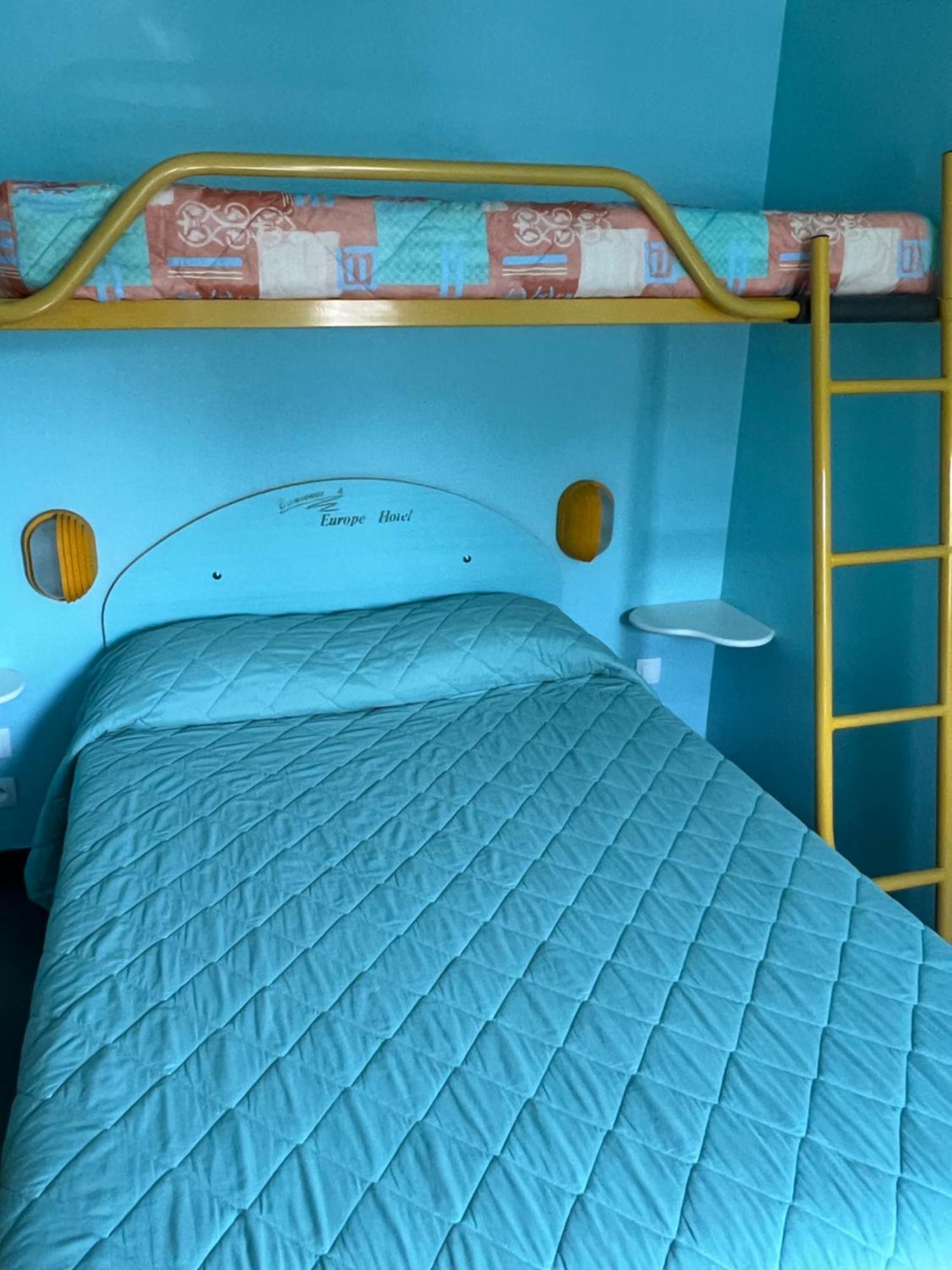Europe Hotel Варен Возел Екстериор снимка