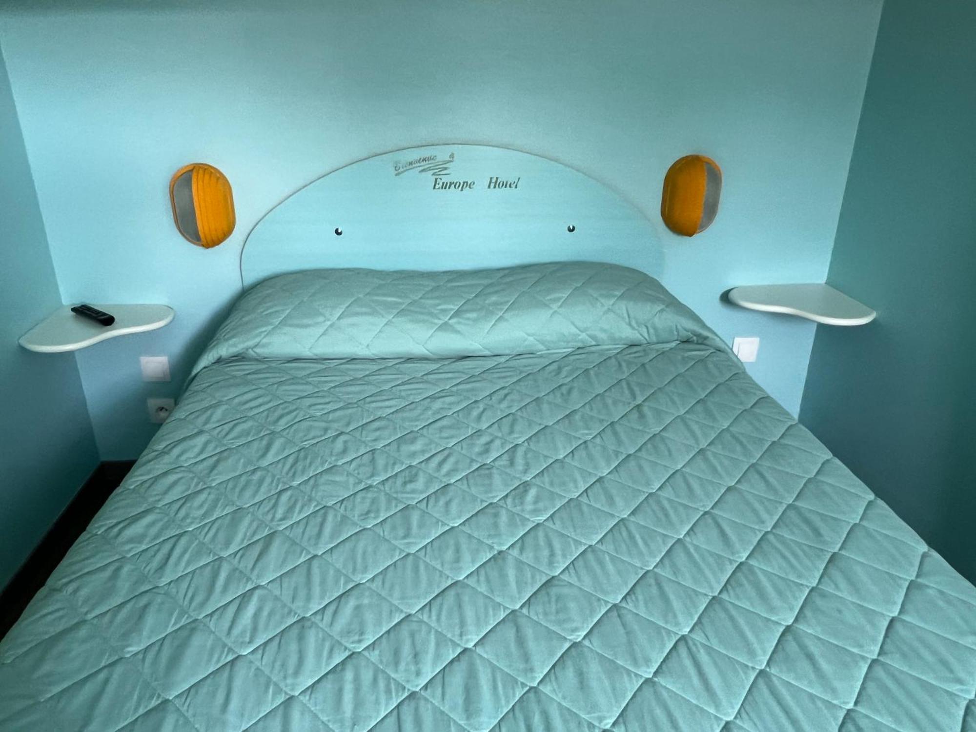 Europe Hotel Варен Возел Екстериор снимка