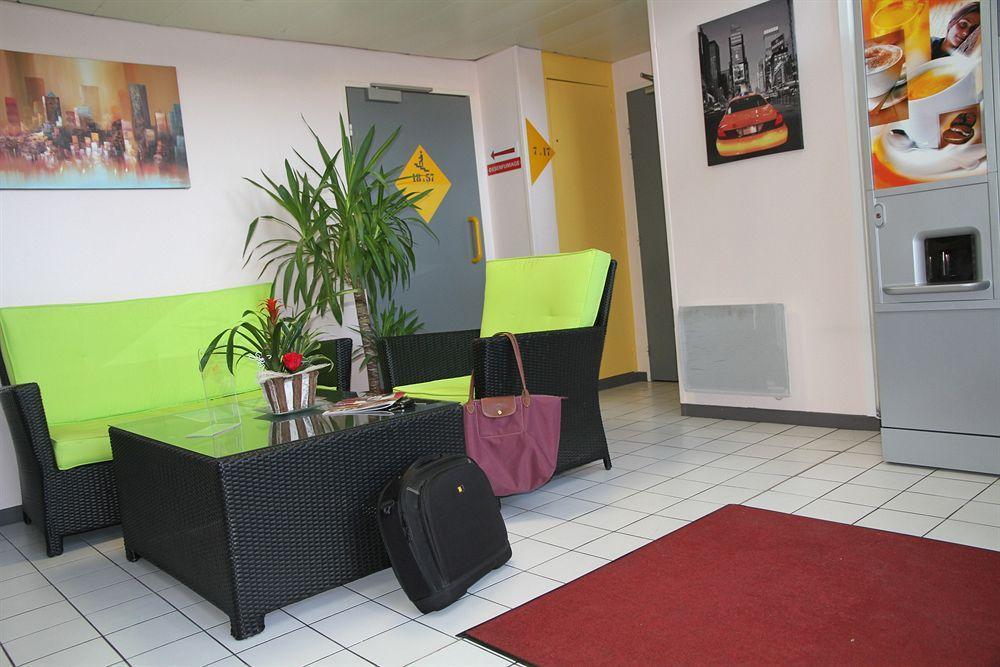 Europe Hotel Варен Возел Екстериор снимка