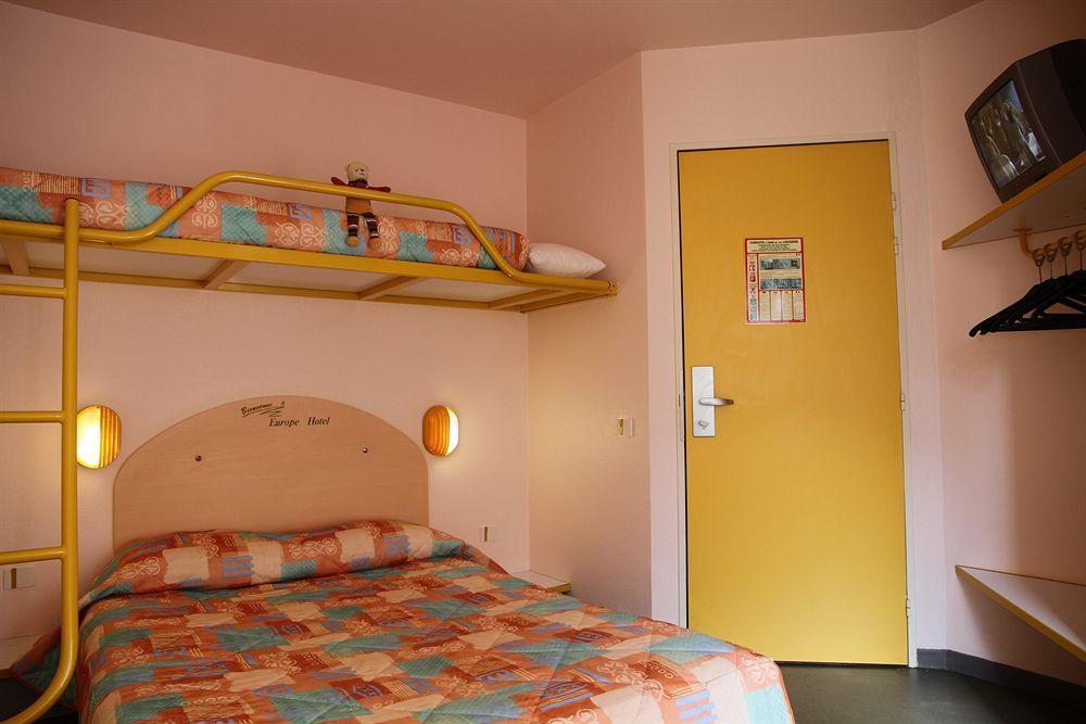 Europe Hotel Варен Возел Екстериор снимка
